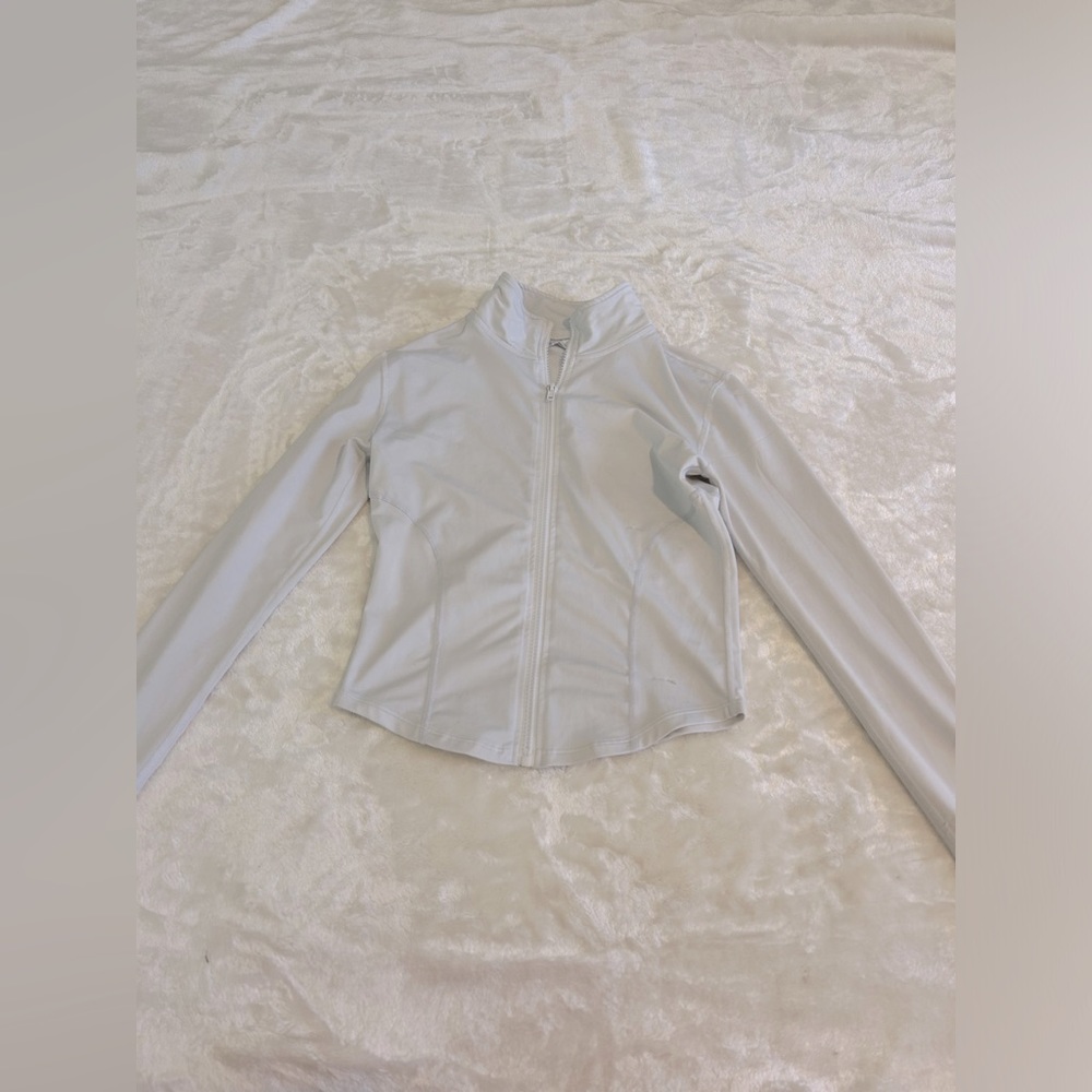 White workout jacket, size small